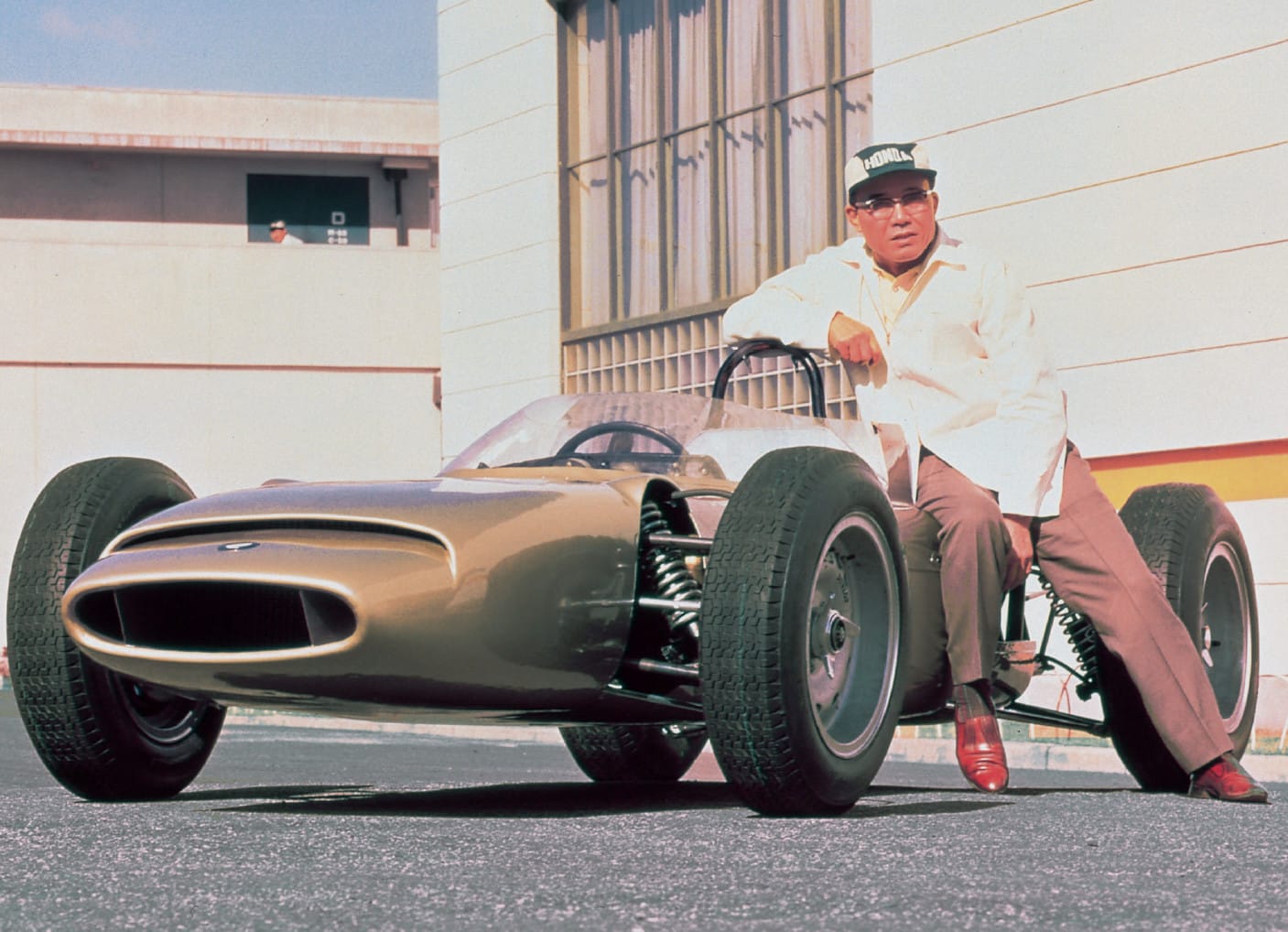 Honda история. Soichiro Honda. Соитиро Хонда (основатель компании Honda). Соитиро Хонда Хонда. Соичиро Хонда в молодости.