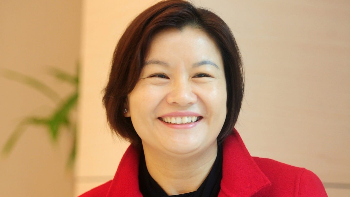 Zhou Qunfei, Kisah Perempuan Terkaya di Tiongkok (sumber: Irishtimes.com)
