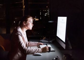 Mengenal Hustle Culture: Tren Obsesi Pekerjaan pada Kalangan Millenials