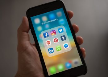 Meniti Karier sebagai Social Media Specialist